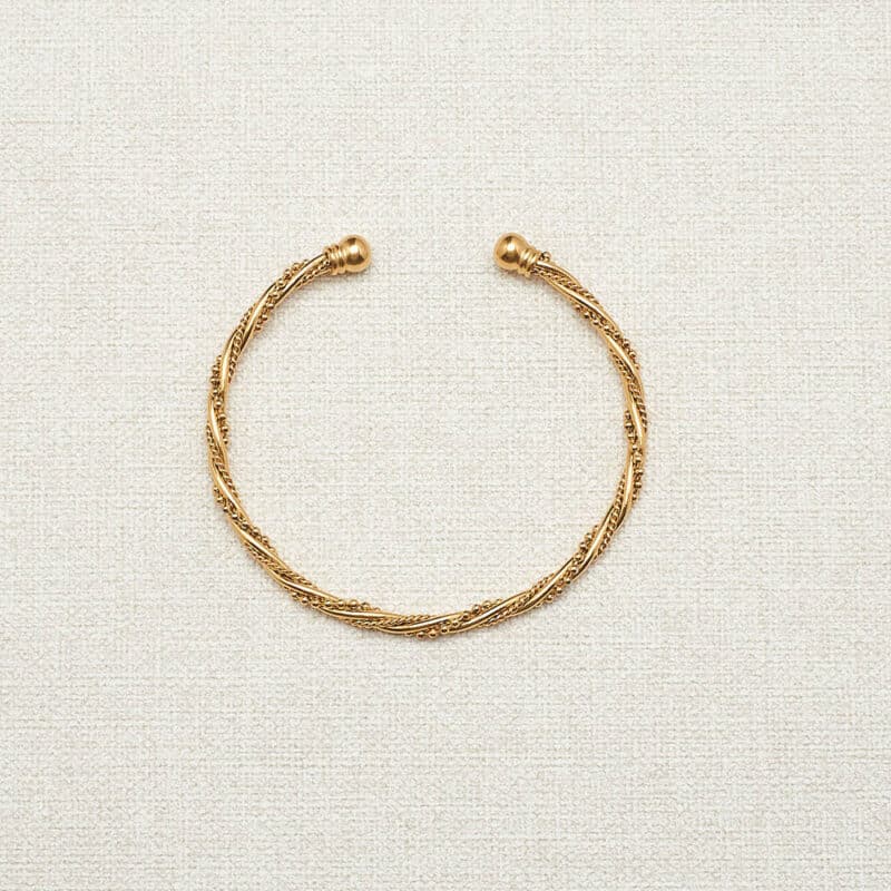 Jisée armband í fallegri gjafaöskju