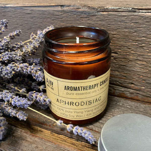 Ilmkerti úr Sojavaxi – Ylang Ylang &amp; Patchouli (Aphrodisiac)
