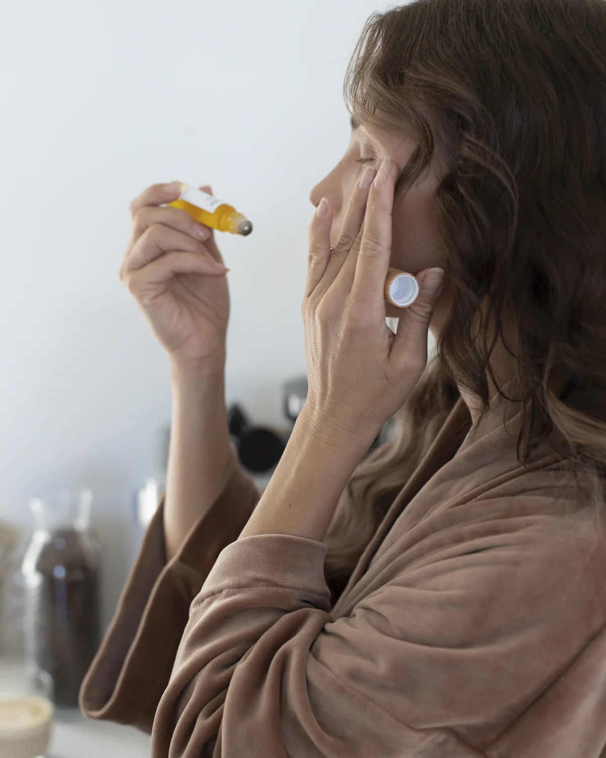 Henua organics - Illuminating Eye Serum - Með kaffi, bakuchiol og týtiberjum