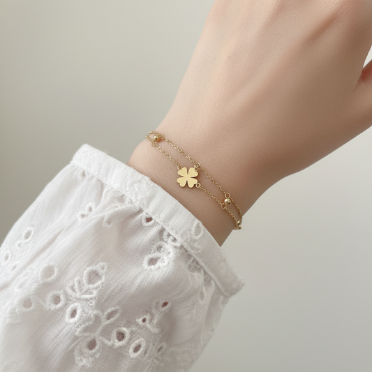 Gyllt fjögurra blaða smára armband